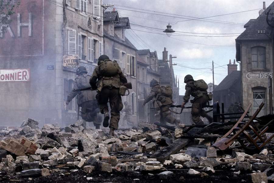 Кадр 5 из Братья по оружию Братья по оружию (2001) Постер 5