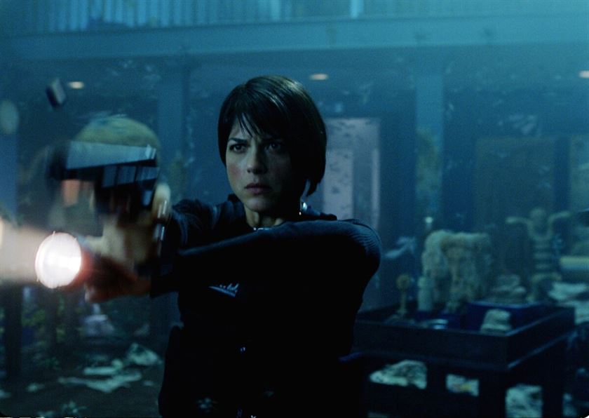 Кадр 1 из Хеллбой 2: Золотая армия Хеллбой 2: Золотая армия (2008) Постер 1
