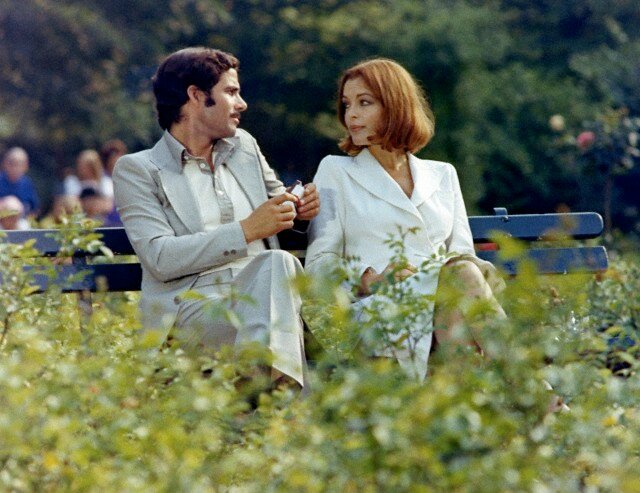 Кадр 4 из Любовь под дождем Любовь под дождем (1973) Постер 4