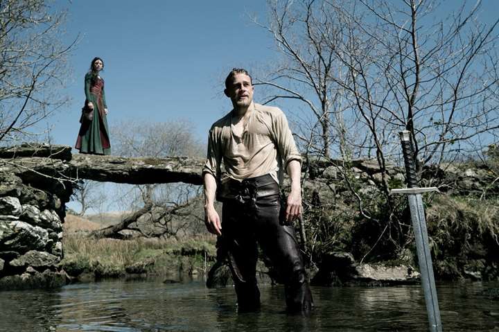 Кадр 5 из Меч короля Артура Меч короля Артура (2017) Постер 5