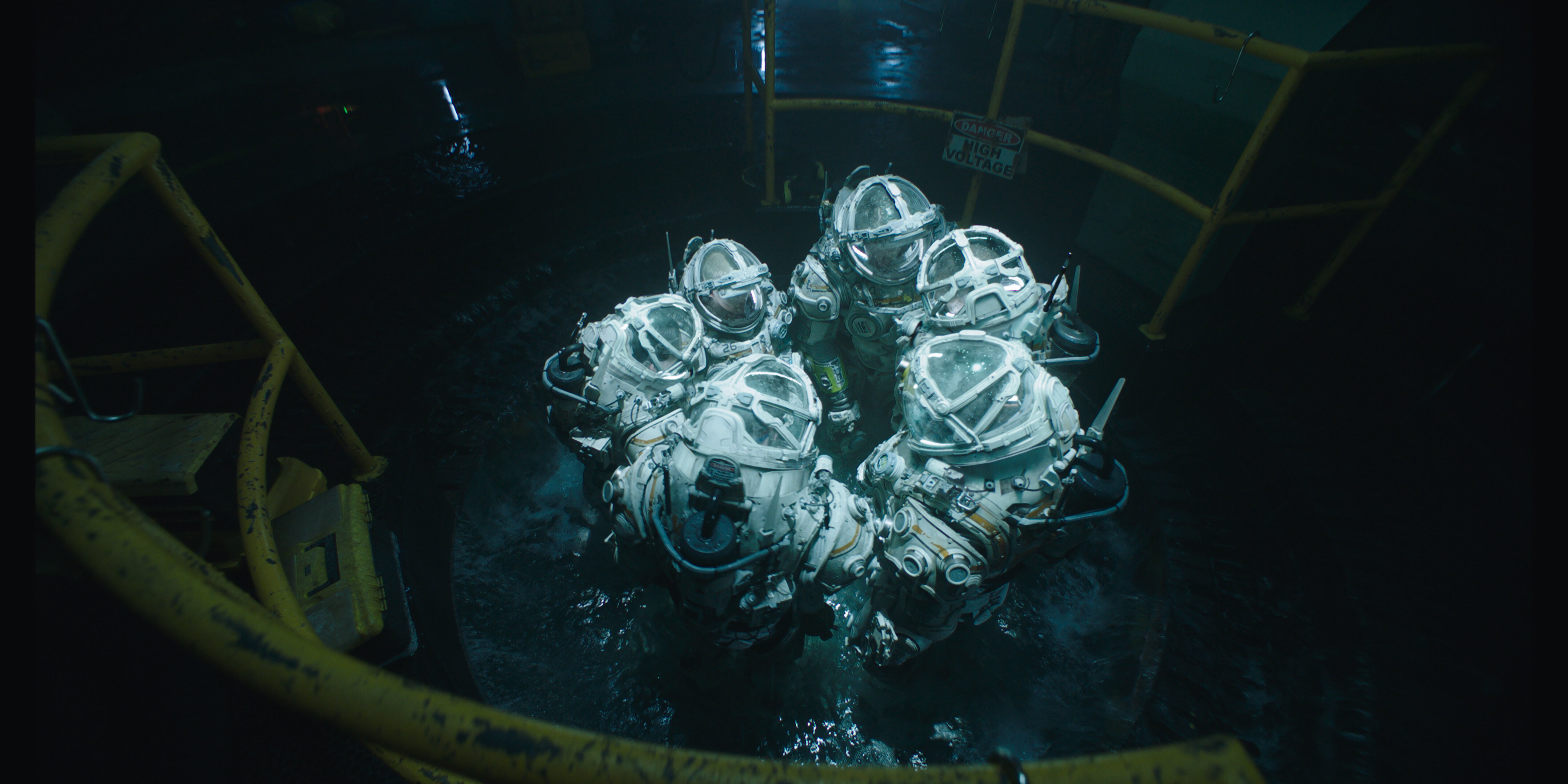 Кадр 4 из Под водой Под водой (2019) Постер 4