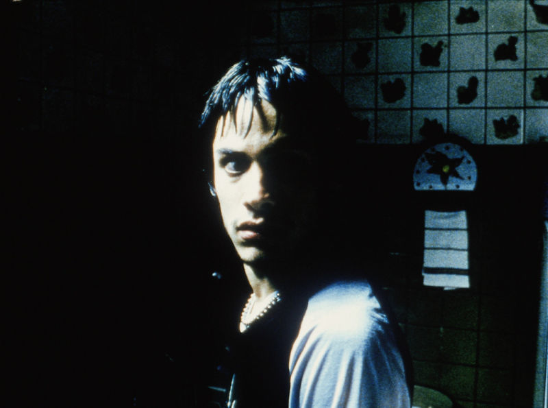 Кадр 3 из Сука-любовь Сука-любовь (2000) Постер 3