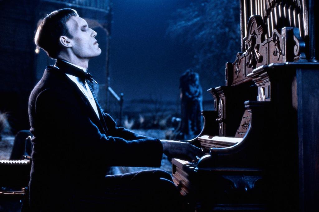 Кадр 4 из Семейка Аддамс Семейка Аддамс (1991) Постер 4