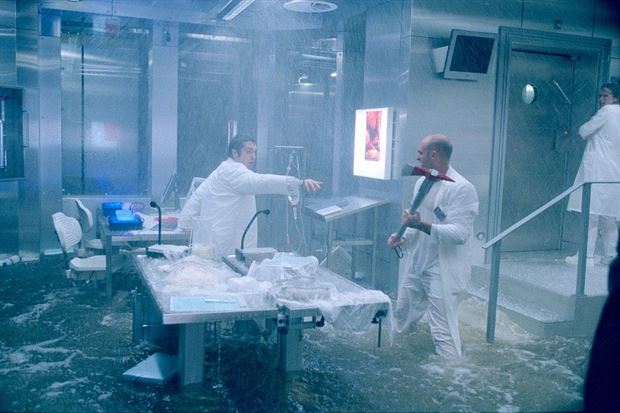 Кадр 3 из Обитель зла Обитель зла (2002) Постер 3