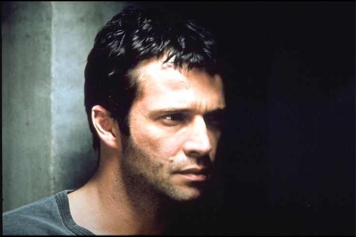 Кадр 4 из Обитель зла Обитель зла (2002) Постер 4