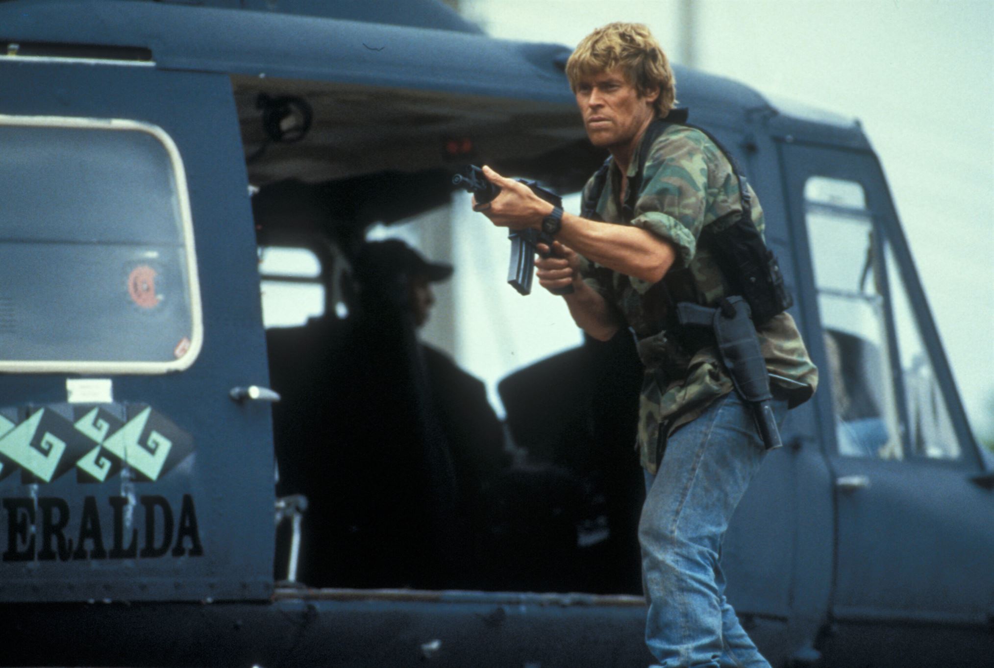 Кадр 5 из Прямая и явная угроза Прямая и явная угроза (1994) Постер 5