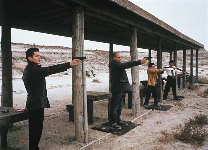 Кадр 4 из Вышибалы Вышибалы (2001) Постер 4