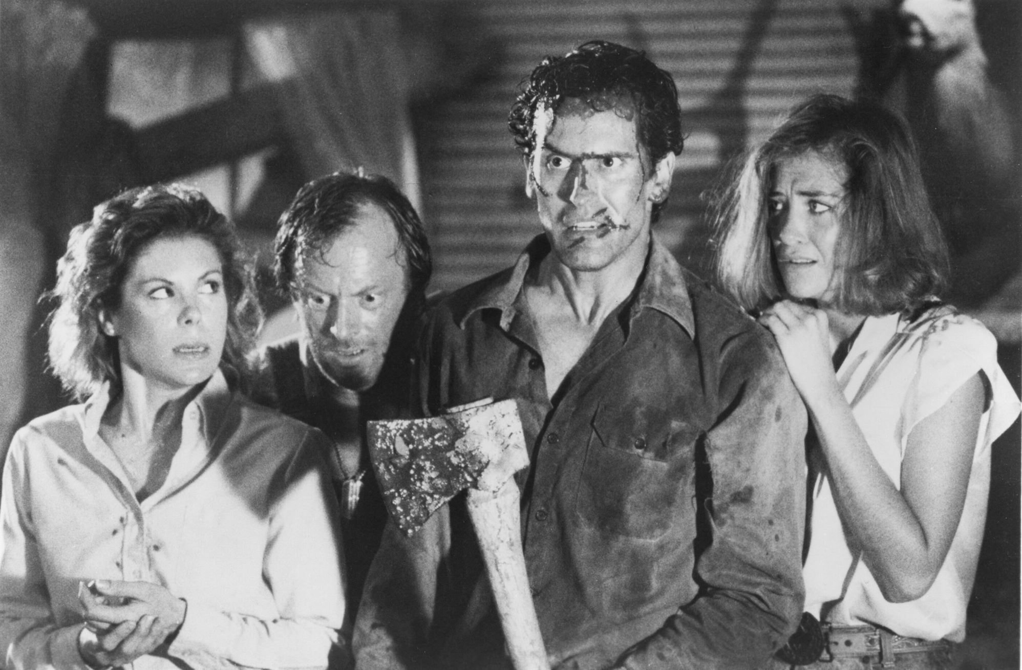 Кадр 2 из Зловещие мертвецы 2 Зловещие мертвецы 2 (1987) Постер 2