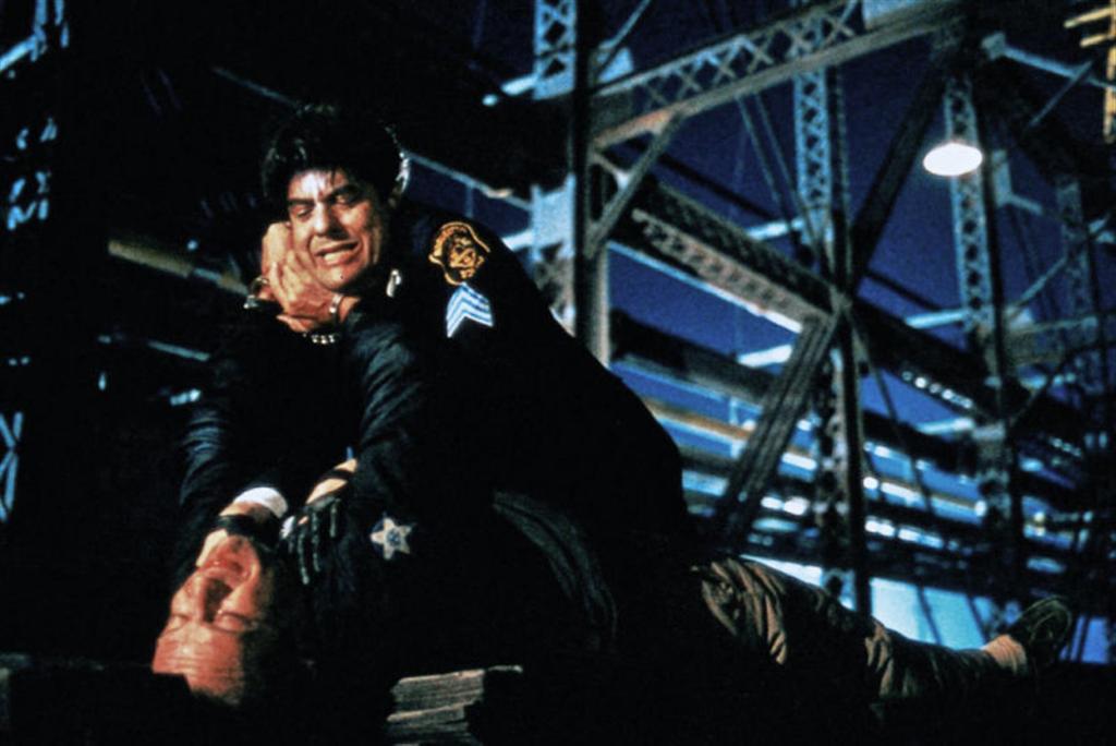 Кадр 3 из На расстоянии удара На расстоянии удара (1993) Постер 3