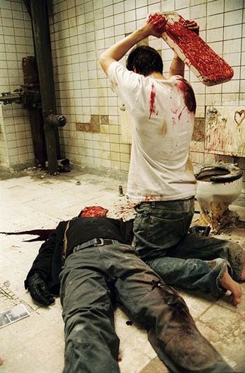Кадр 1 из Пила 1: Игра на выживание Пила 1: Игра на выживание (2004) Постер 1