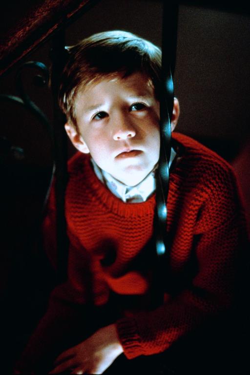 Кадр 3 из Шестое чувство Шестое чувство (1999) Постер 3