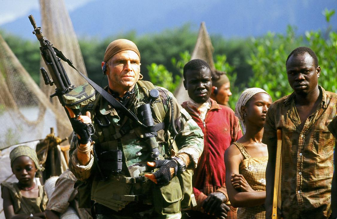 Кадр 4 из Слезы солнца Слезы солнца (2003) Постер 4