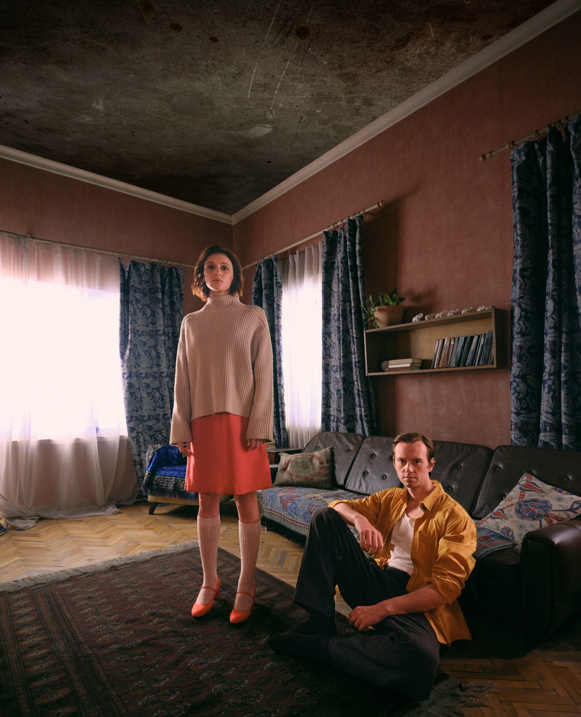 Кадр 2 из Взаперти Взаперти (2023) Постер 2