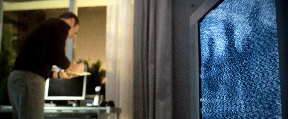 Кадр 2 из Белый шум Белый шум (2004) Постер 2