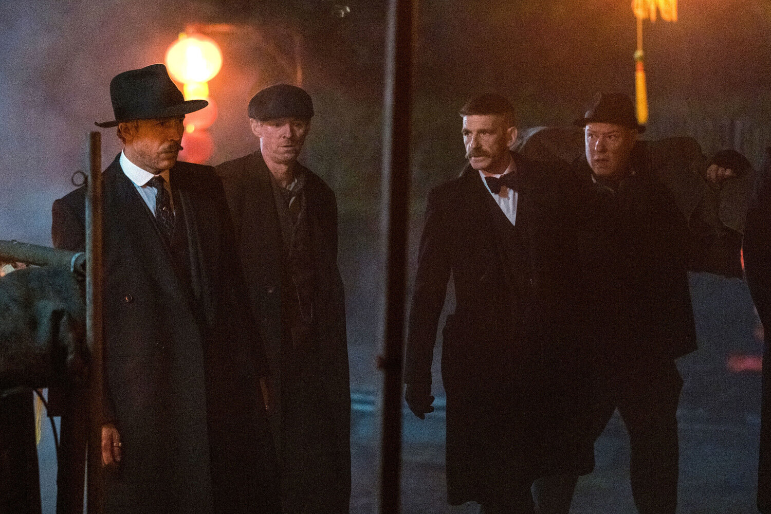 Кадр 3 из Острые козырьки Острые козырьки (2013) Постер 3