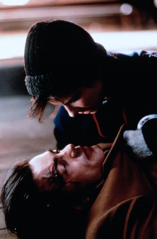 Кадр 3 из Пока ты спал Пока ты спал (1995) Постер 3