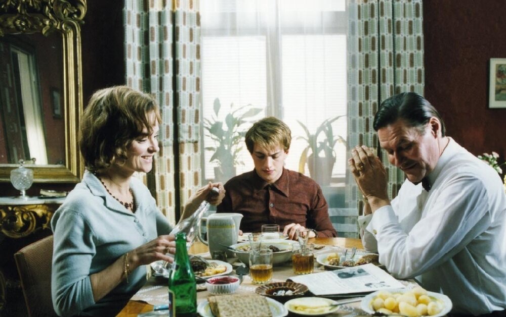 Кадр 2 из Зло Зло (2003) Постер 2