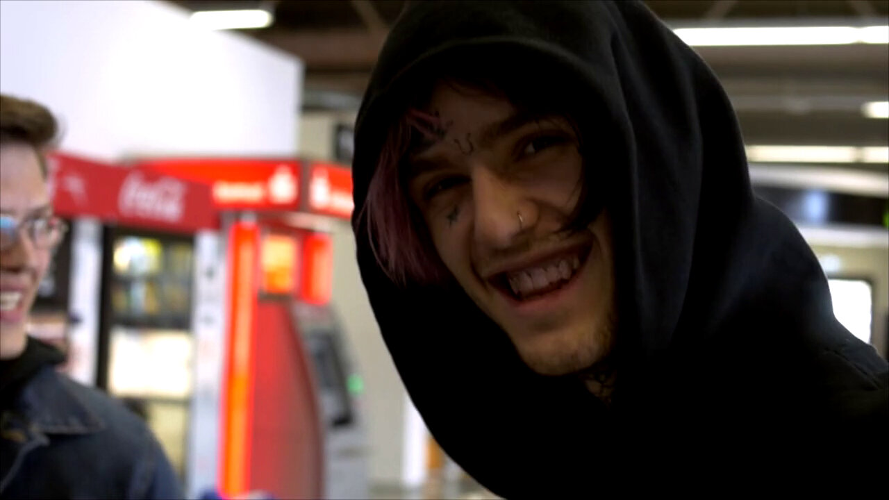 Кадр 2 из Lil Peep: всё для всех Lil Peep: всё для всех (2019) Постер 2