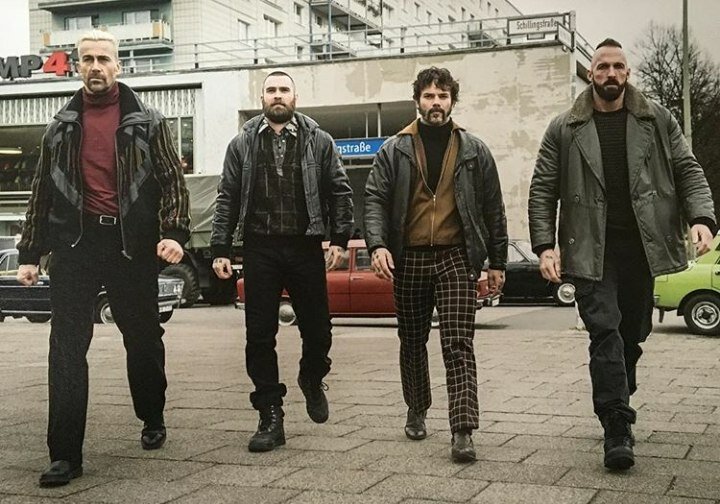 Кадр 2 из Взрывная блондинка Взрывная блондинка (2017) Постер 2
