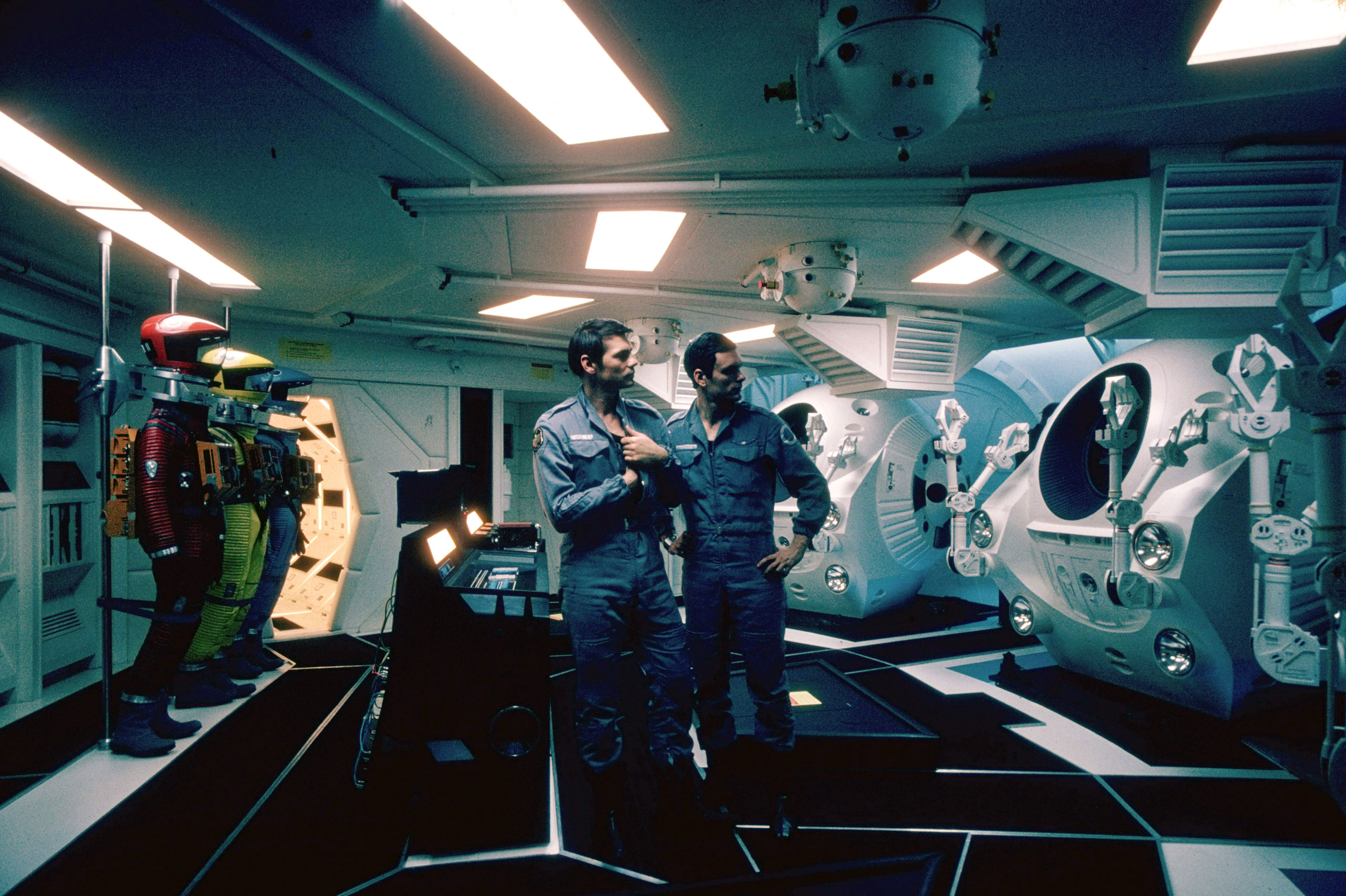 Кадр 3 из 2001 год: Космическая одиссея 2001 год: Космическая одиссея (1968) Постер 3