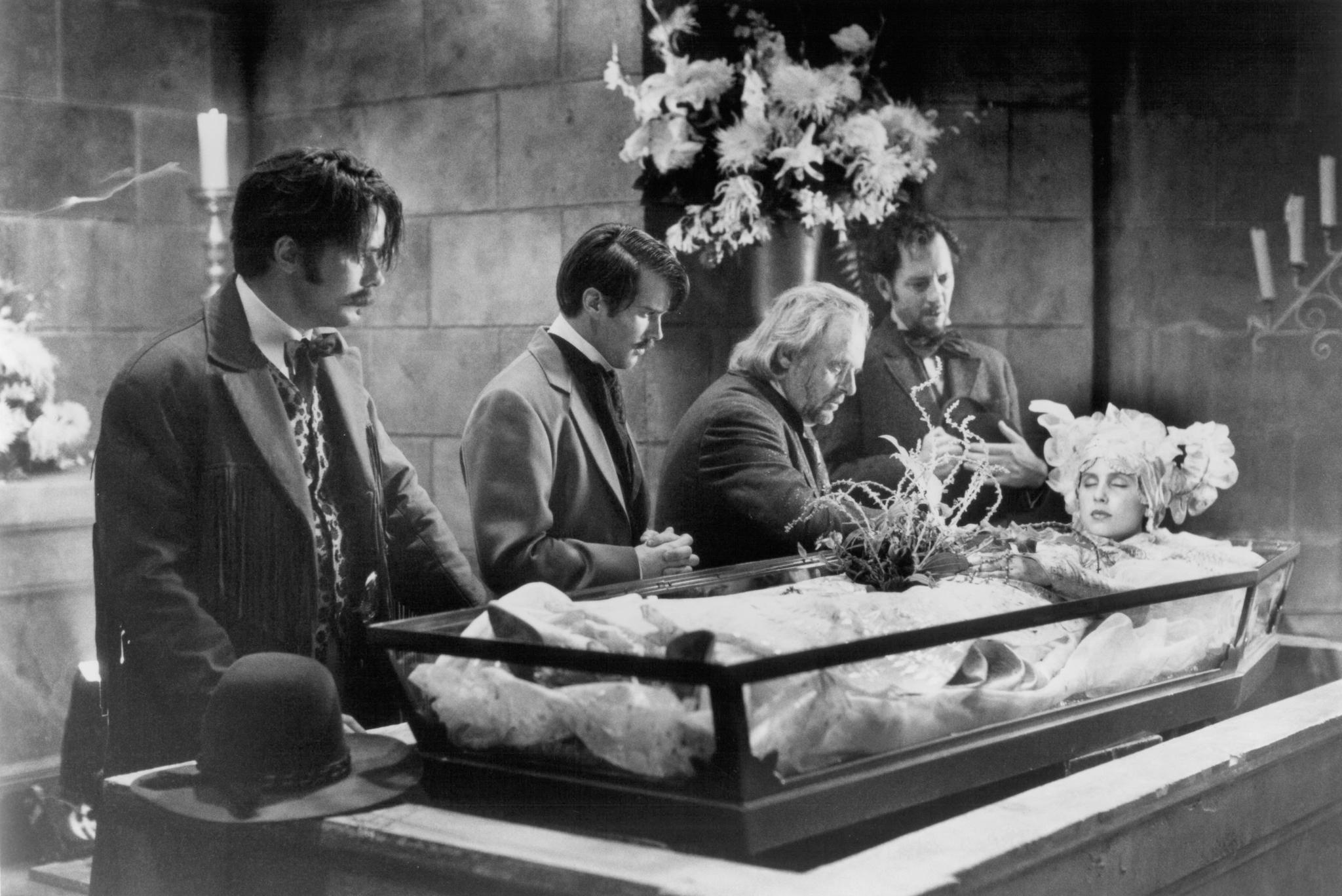 Кадр 3 из Дракула Дракула (1992) Постер 3