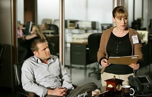 Кадр 8 из Медиум Медиум (2005) Постер 8