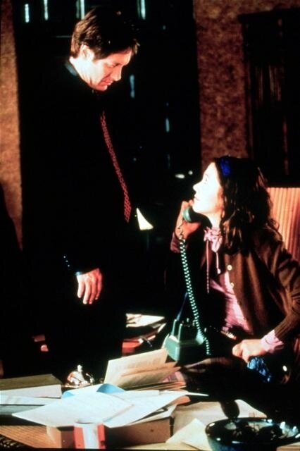 Кадр 4 из Секретарша Секретарша (2001) Постер 4