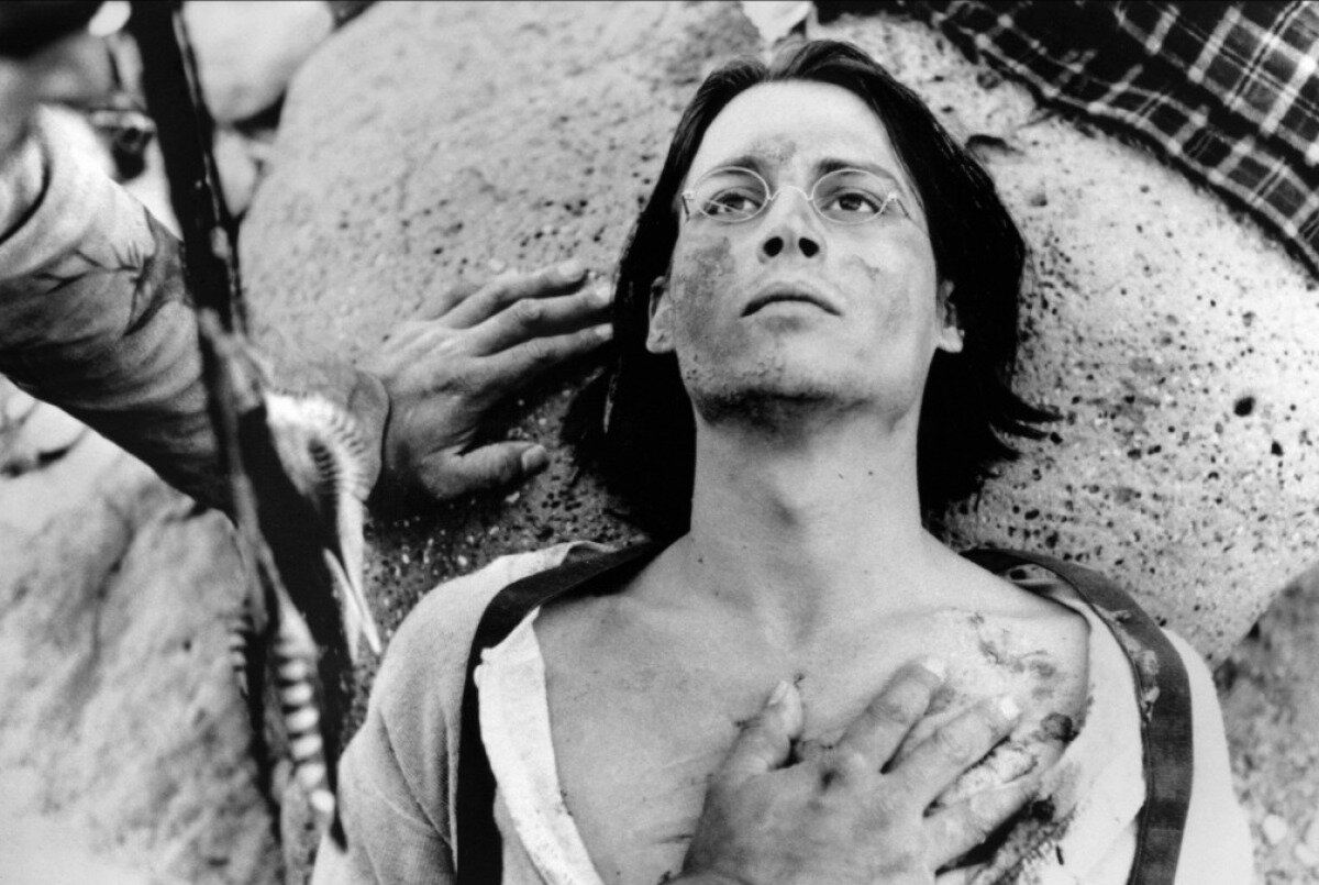 Кадр 6 из Мертвец Мертвец (1995) Постер 6