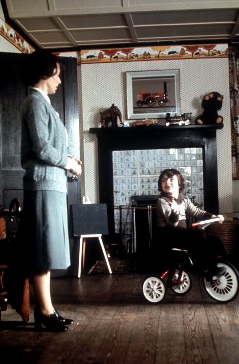 Кадр 6 из Омен Омен (1976) Постер 6