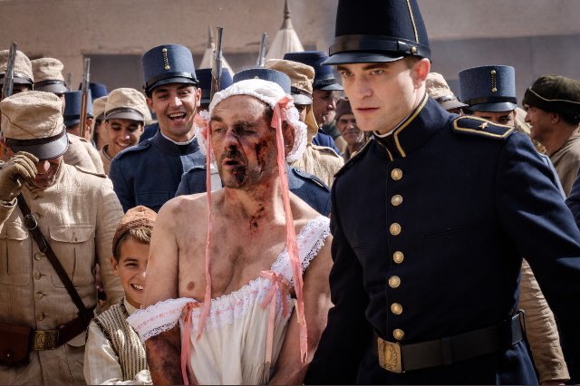 Кадр 3 из В ожидании варваров В ожидании варваров (2019) Постер 3