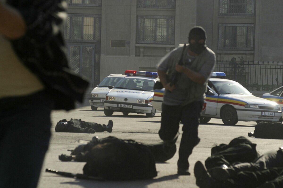 Кадр 6 из 7 секунд 7 секунд (2005) Постер 6