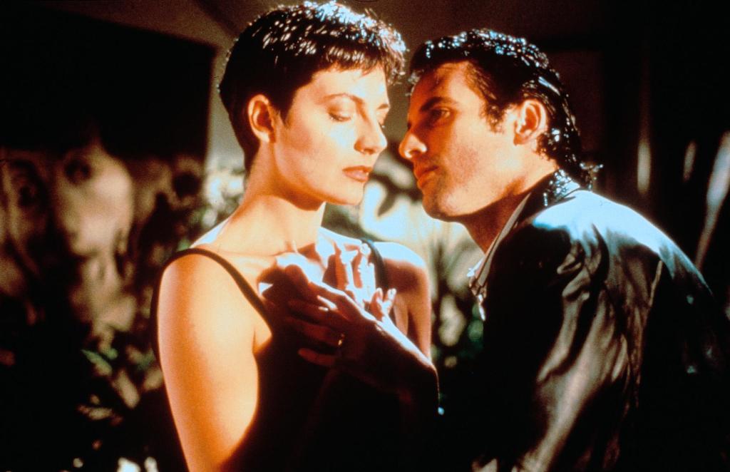 Кадр 4 из Апартаменты ноль Апартаменты ноль (1988) Постер 4