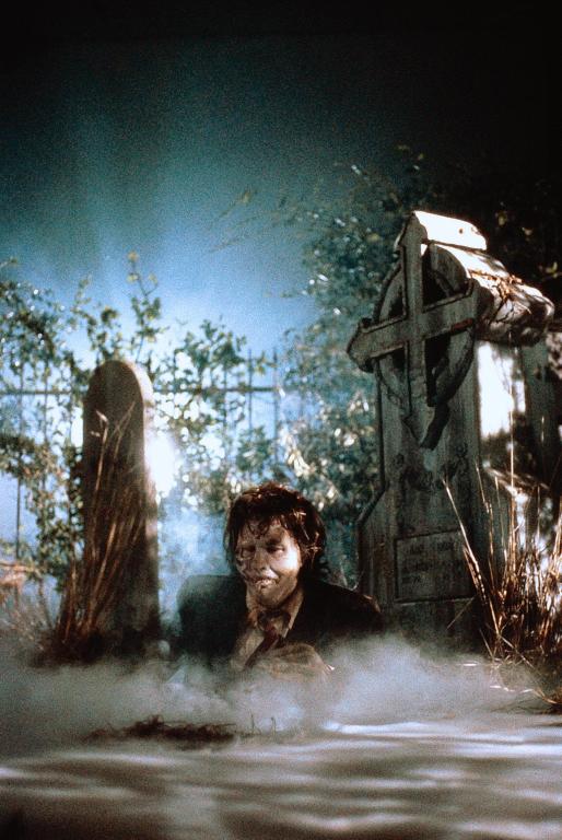 Кадр 5 из Возвращение живых мертвецов 2 Возвращение живых мертвецов 2 (1987) Постер 5